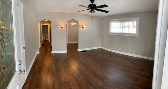 128 N 6th Ave, Beech Grove, IN 46107 - photo 3