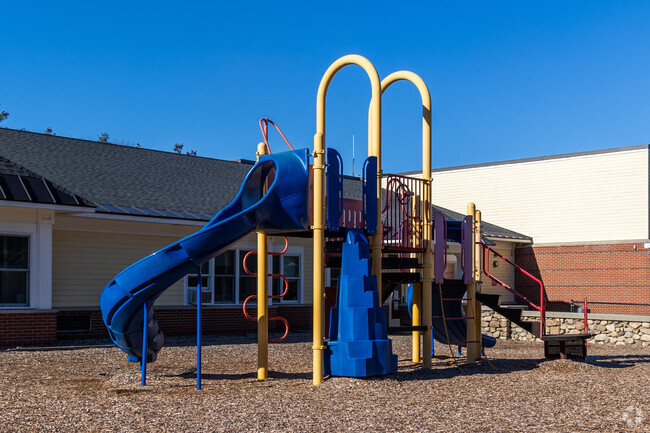 Coastal Ridge Elementary School has a well-maintained campus.