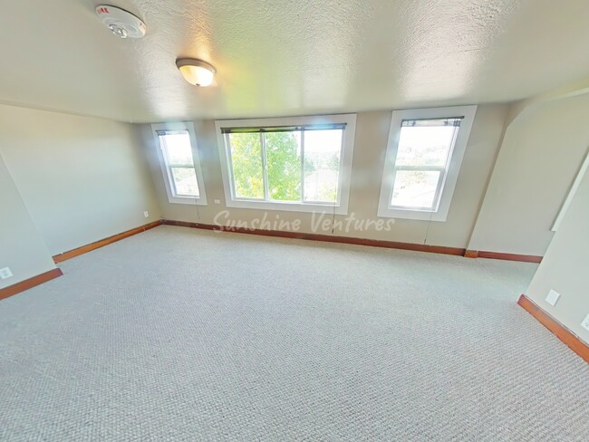 8 Living Room Wall of Windows