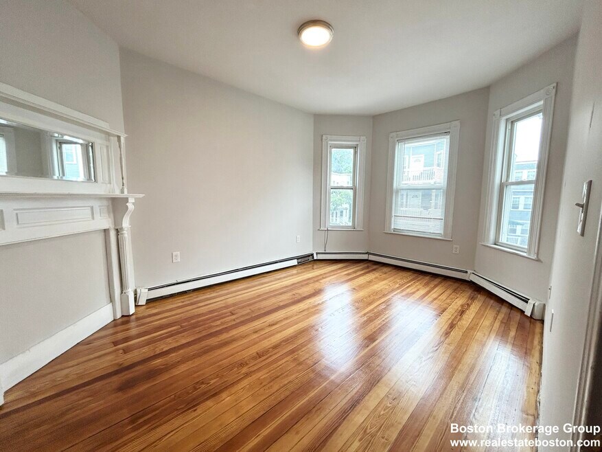 24 Maryland St unit 2, Dorchester, MA 02125 - photo 1