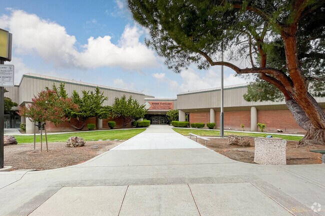 Castillero Middle School fosters creativity and learning in a supportive environment.