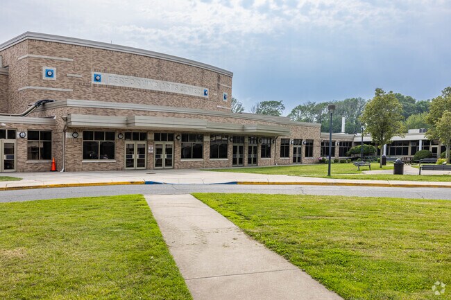 Cold Spring Harbor High School serves grades 7 through 12.