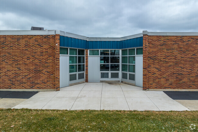 Hamlin Upper Grade Center has a student-teacher ratio of 14 to 1.