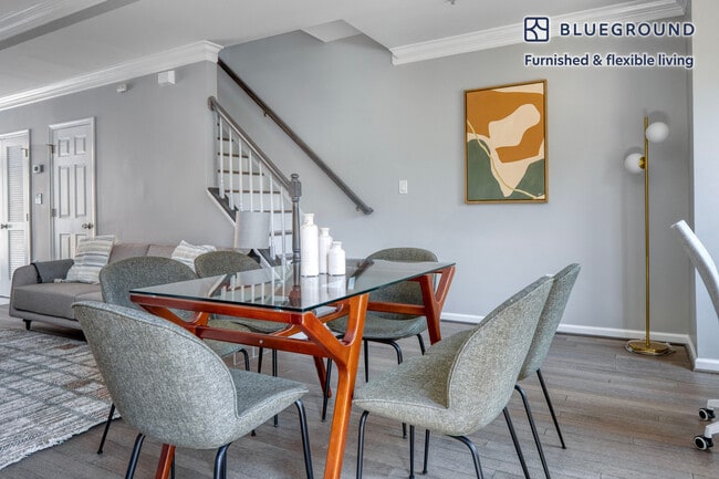 527 U St NW unit FL1-ID689, Washington, DC 20001 - photo 6