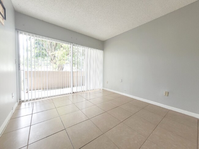 400 NE 18th Ave unit 104, Homestead, FL 33033 - photo 5