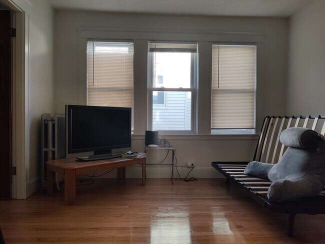 63 Euston Rd unit 4, Brighton, MA 02135 - photo 7