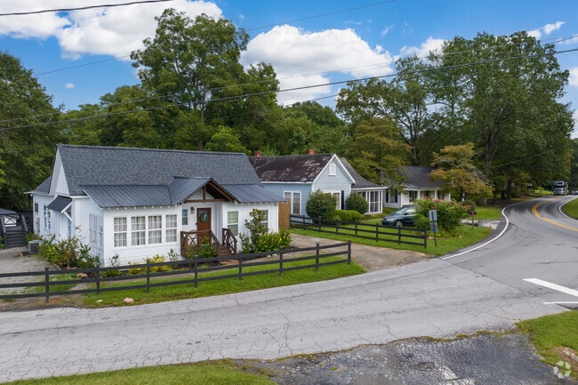 Many Temple homes exude a rural farmhouse charm.
