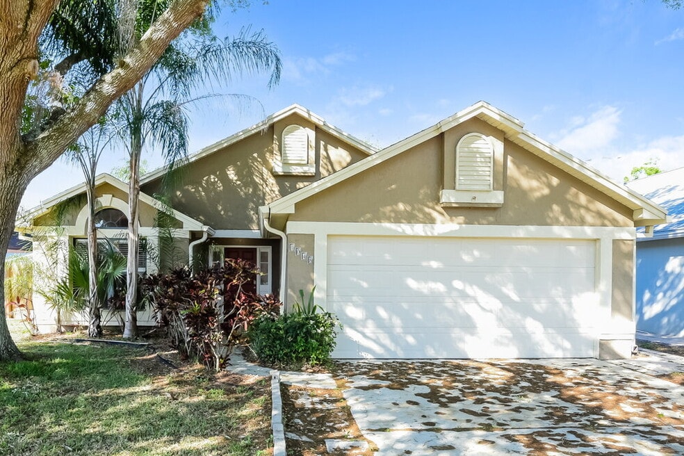 1048 Vernon Loop, Oviedo, FL 32765 - photo 1