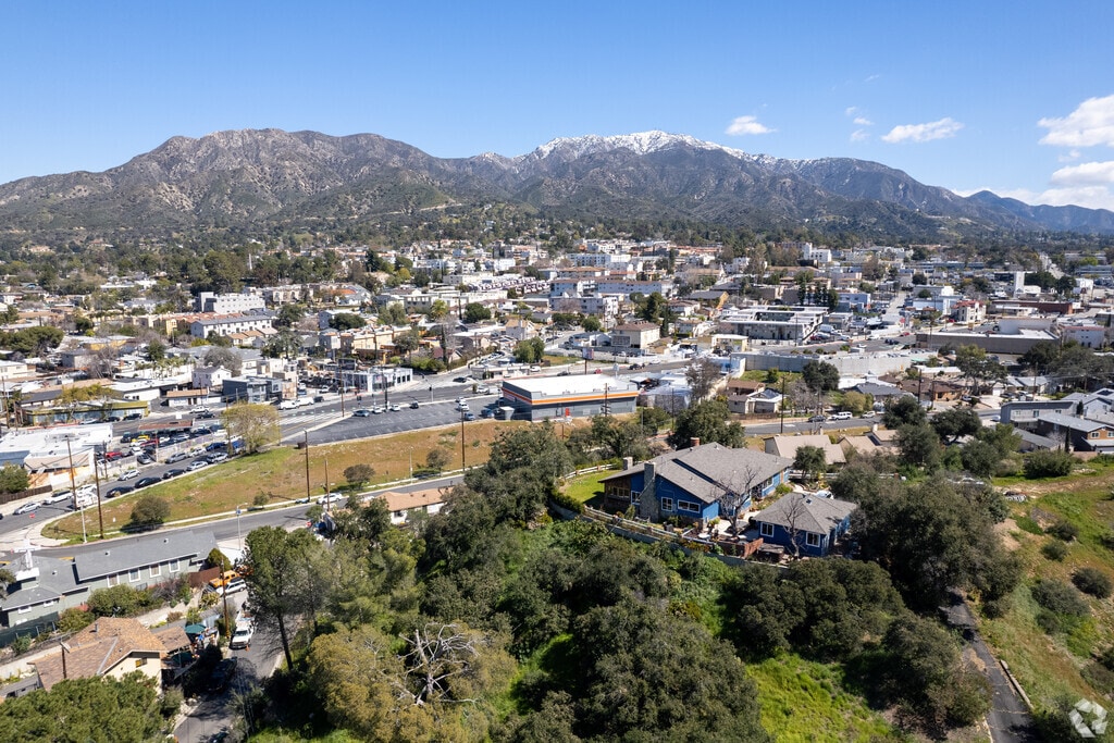 Tujunga is a mountainous neighborhood in the Angeles National Forest foothills.