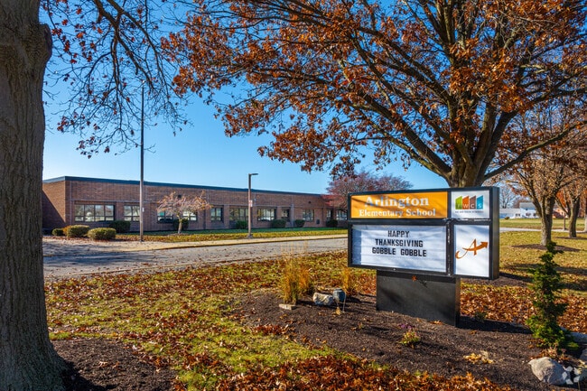 Imperial Gardens children study at  Arlington Elementary, which received an overall Niche grade of B-.