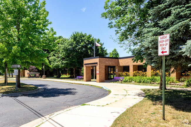 Front entrance to Parkview Elementary School.