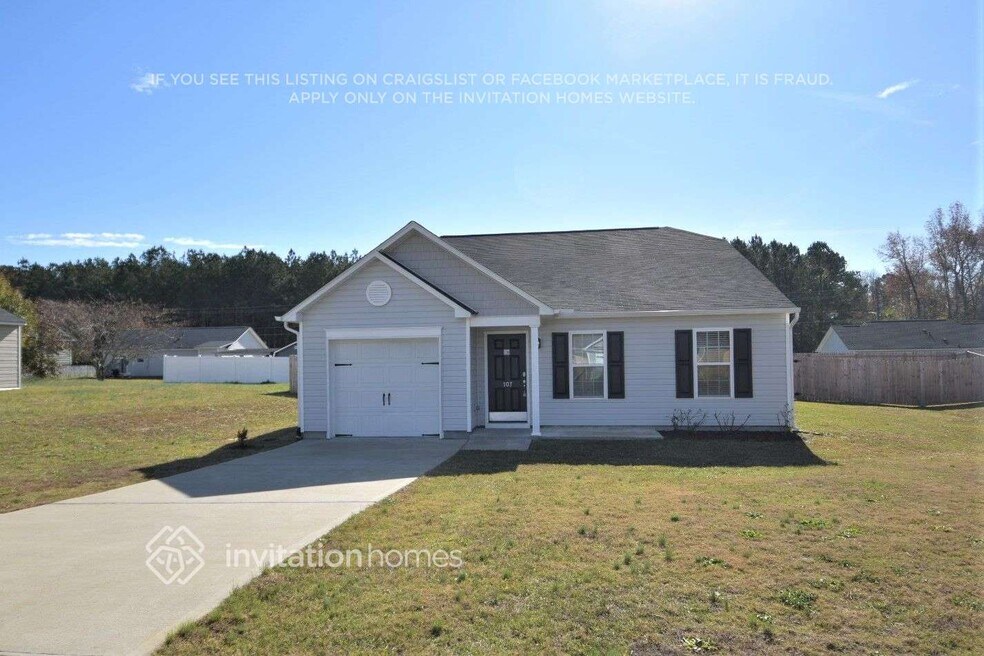 107 Sampson Ct, Selma, NC 27576 - photo 1