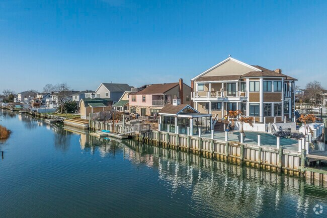 Higher end homes in Baldwin Harbor can be found perched along canals and waterways.