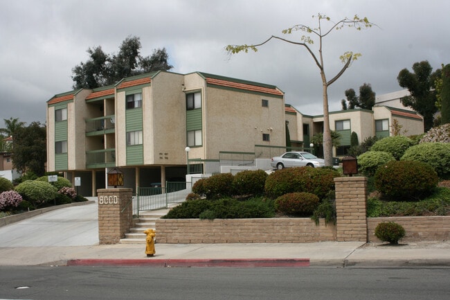 8000 University Ave unit 207, La Mesa, CA 91942 - photo 2