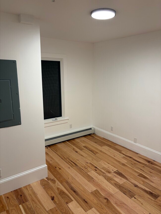 164 Veranda St unit 1 Unit, Portland, ME 04103 - photo 5