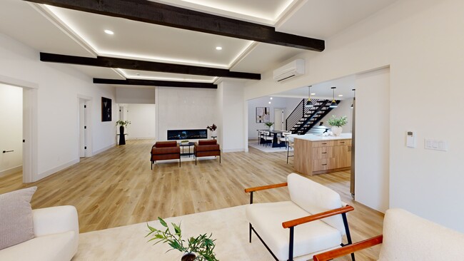 11647 Beacon Ave S unit 1, Seattle, WA 98178 - photo 2