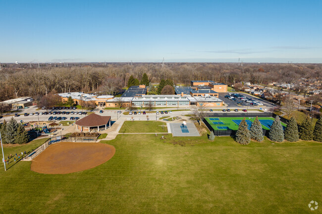 About 888 students are enrolled at Park View Elementary School.