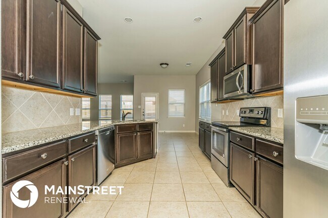 527 Shady Meadow Ln, Glenn Heights, TX 75154 - photo 7