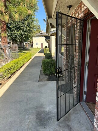 609 Taylor St Unit 14, Bakersfield, CA 93309