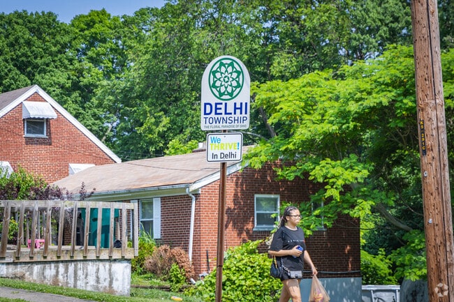 Central Delhi has a suburban lifestyle surrounded by parks and diners near downtown Cincinnati.