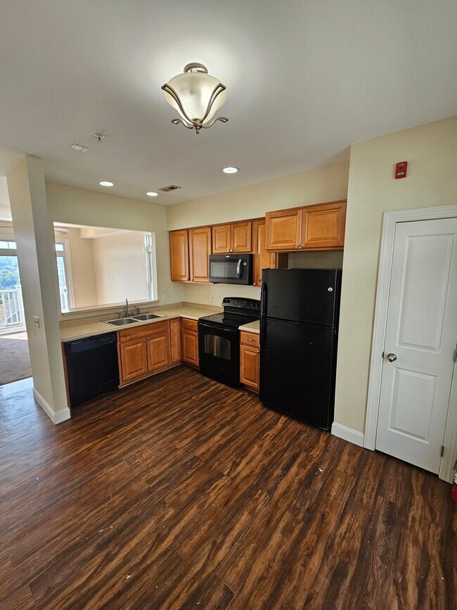 11 Old Golden Blue Ln, Morgantown, WV 26505