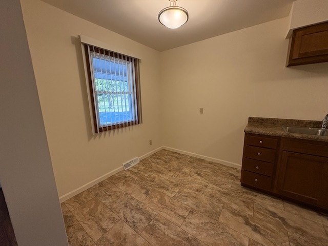 207 S Pfeffer Rd unit 207 1BR, Urbana, IL 61802 - photo 4