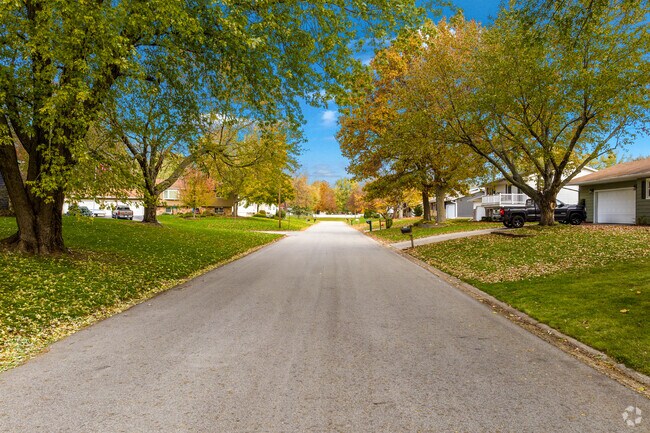 Colona streets are quiet and calm with large trees and spacious lots.
