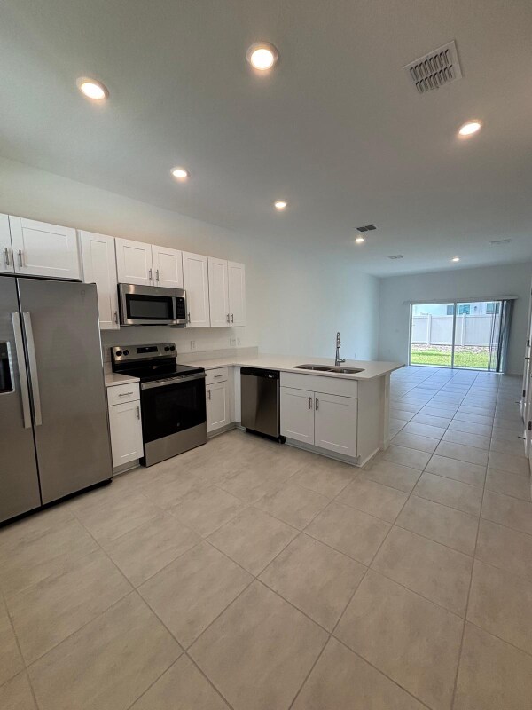 2988 Skyline Lp, Kissimmee, FL 34758 - photo 2