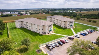 1201 S Hutchins Ave, York, NE 68467