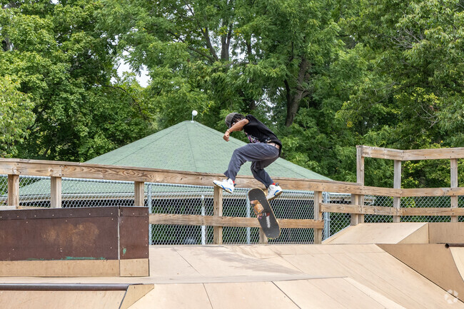 Near by Livingston-McNaughten is John F. Kennedy park, which offers a skate park for visitors.