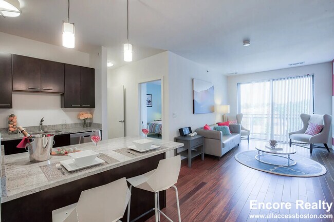 278 Lowell St unit 308, Somerville, MA 02145 - photo 6