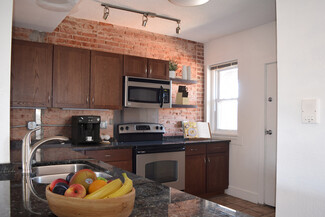3346 Gillham Rd, Kansas City, MO 64109