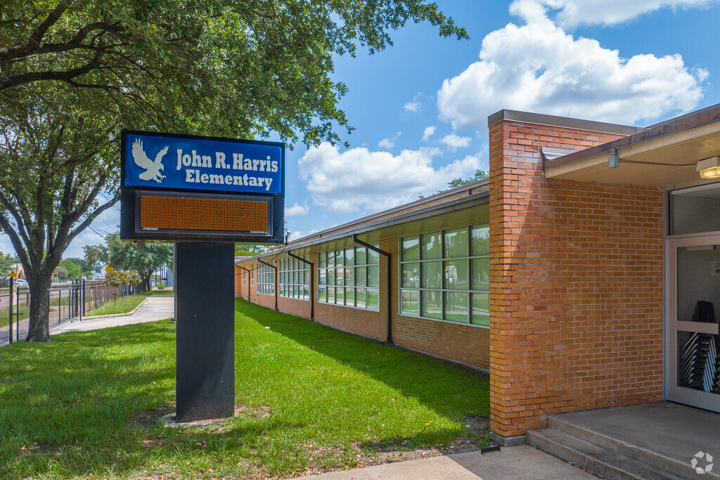 The school's location offers access to cultural and educational resources in Houston, TX.