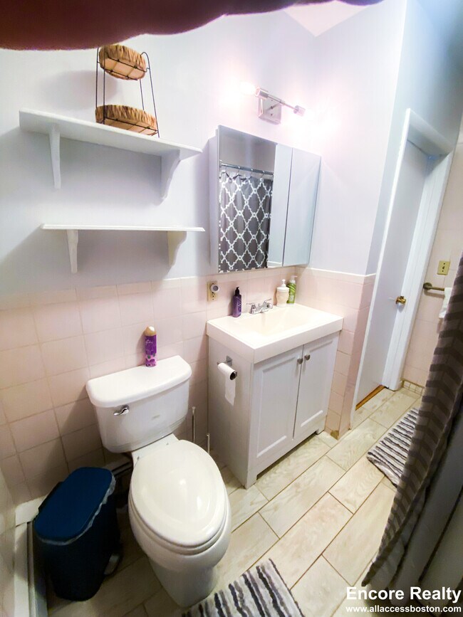 1568 Tremont St unit 4, Roxbury Crossing, MA 02120 - photo 2