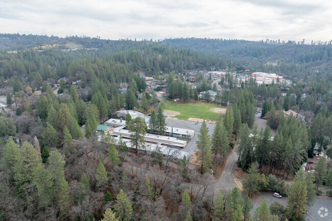 Sierra Elementary is a public school located in Placerville, California..