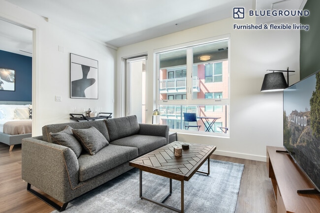 401 N Orange St unit FL3-ID162, Glendale, CA 91203 - photo 2