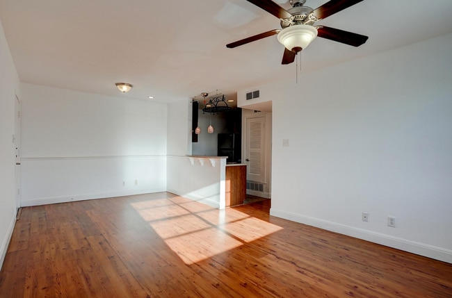 4306 Avenue A unit 106, Austin, TX 78751 - photo 4