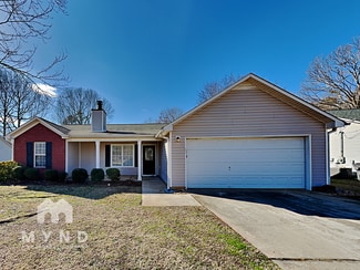 185 Waters Edge Dr, Locust Grove, GA 30248