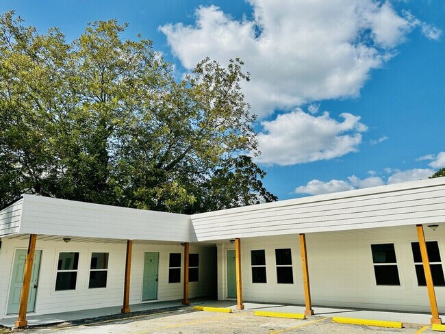 1307 Buncombe Rd unit ID1234795P, Greenville, SC 29609 - photo 4