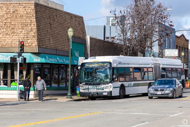 For residents of Laurel without a car, there is easy access to AC Transit buses.