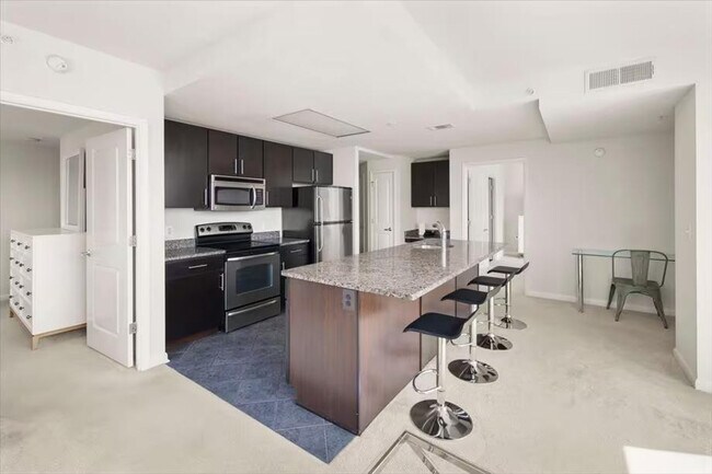 1405 S Fern St unit ID1047971P, Arlington, VA 22202 - photo 3
