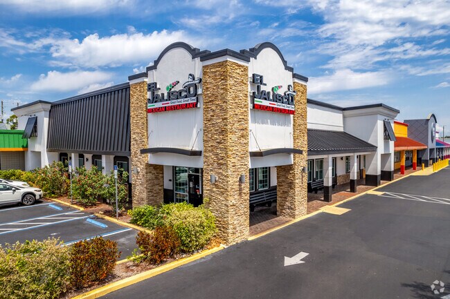 Try some good cuisine at El Jalisco Mexican Restaurant in the Bardmoor neighborhood.