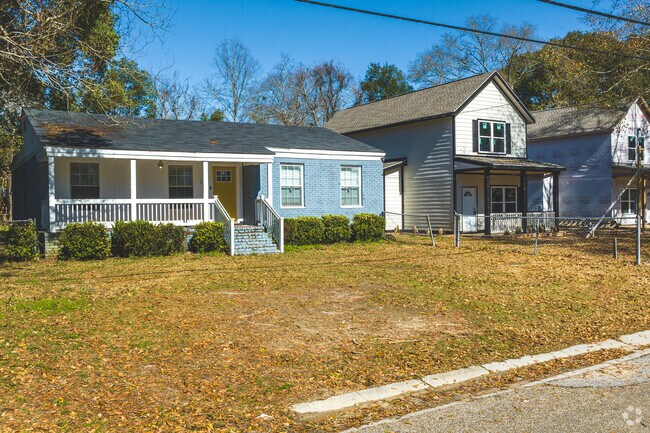 There are also some newer remodeled homes in Chickasaw.