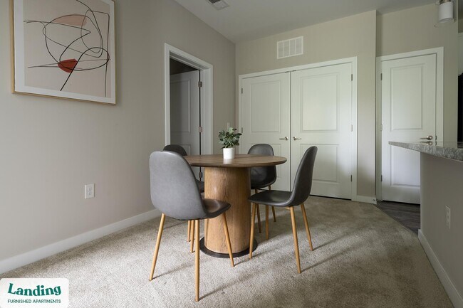 16200 Croft Dr unit 5118-305.1406514, Charlotte, NC 28269 - photo 4