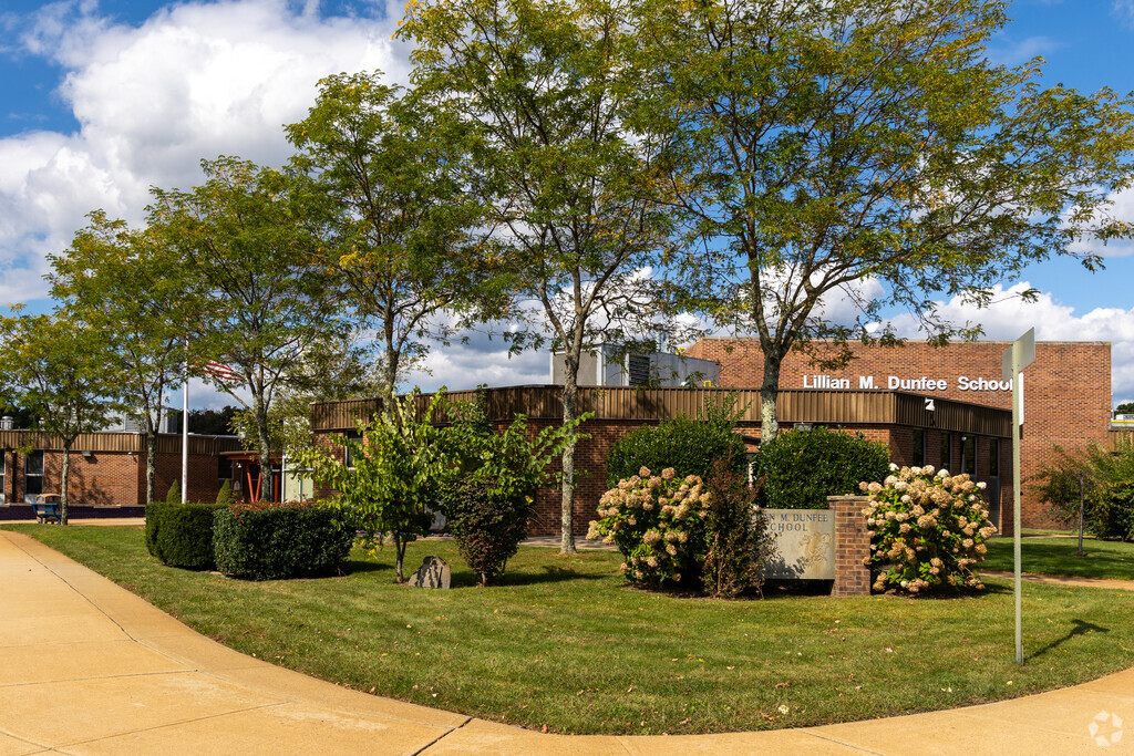 Lillian M Dunfee Elementary School