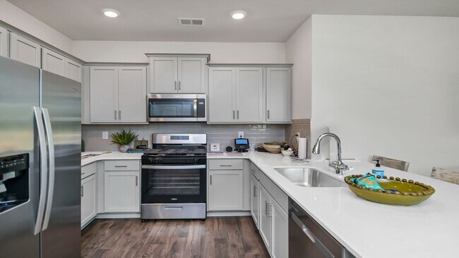 138 Tahoe Dr, Orangeburg, SC 29118 - photo 4