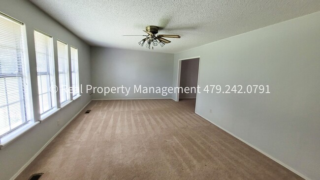 106 Oak St, Arkoma, OK 74901 - photo 2
