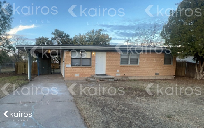 4202 Andrews Ave, Amarillo, TX 79106 - photo 1