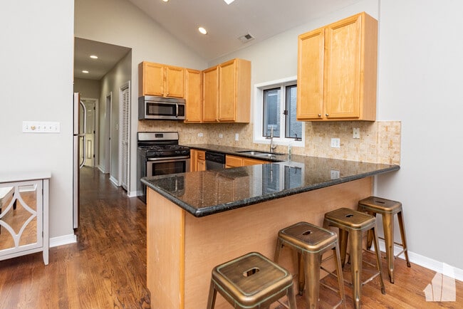 1449 W Walton St unit 3, Chicago, IL 60642 - photo 5