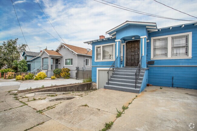 Jefferson in Oakland has many homes styles, mostly bungalows and craftsman-style.